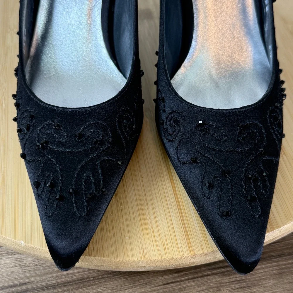 Stuart Weitzman Slingback Heels Women 6.5M Black Beaded Embroidered Eveningwear